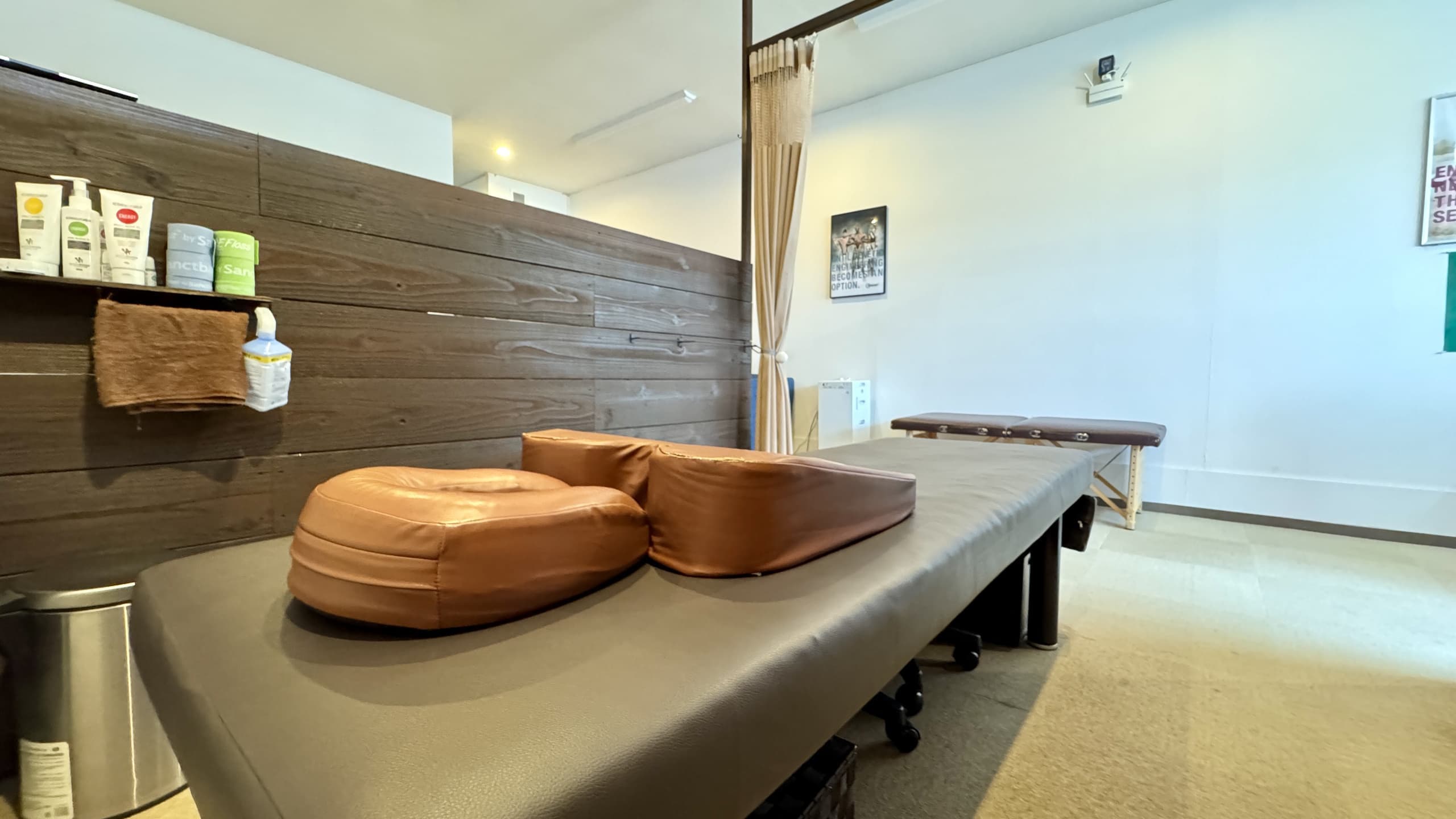 清潔な施術ベッド